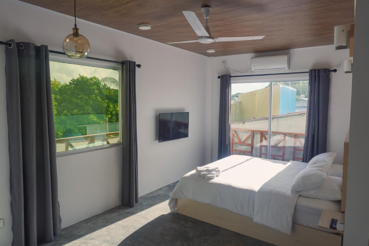 The Zen Den Hotel Thulusdhoo Exterior photo