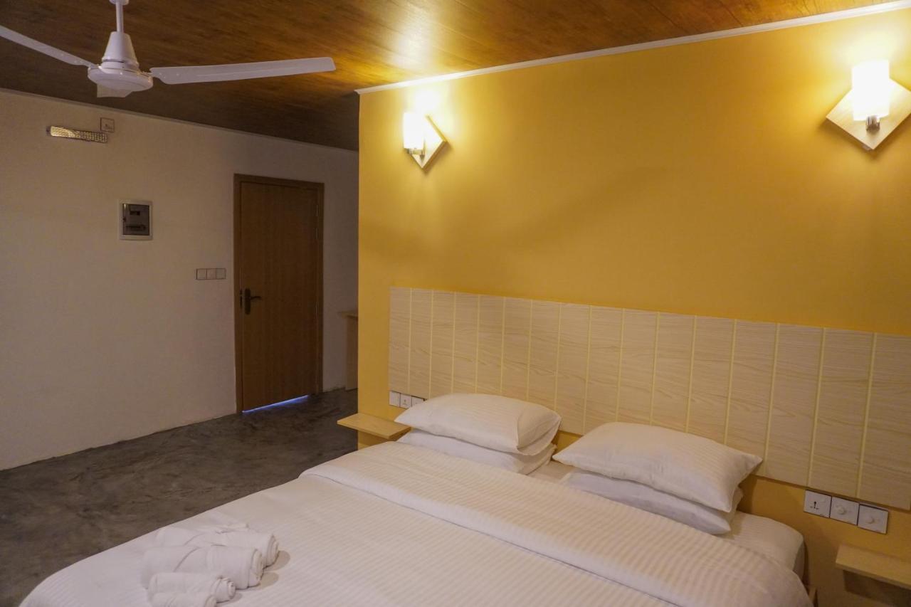 The Zen Den Hotel Thulusdhoo Exterior photo